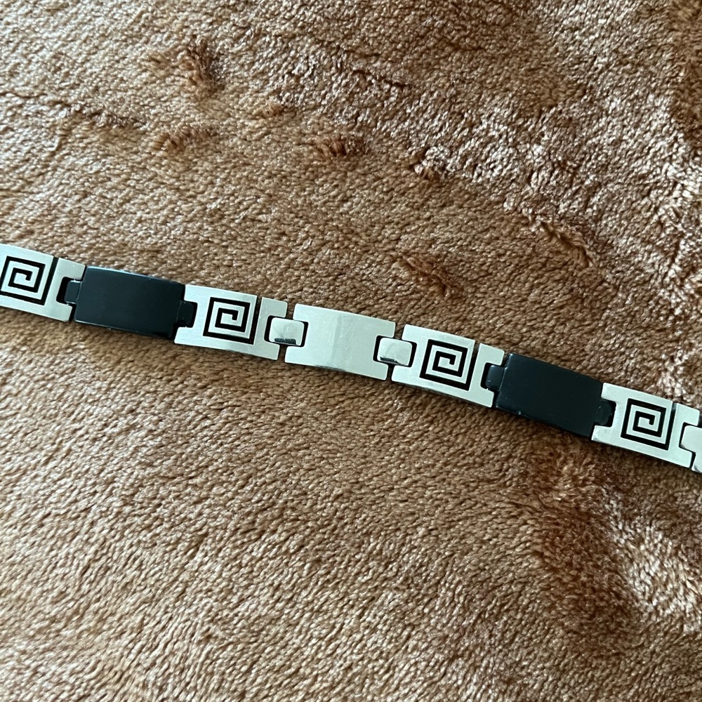Men's Silver and Black Geometric Bracelet